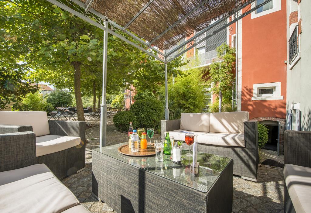 Hotel Des Capucins Le Puy-en-Velay Εξωτερικό φωτογραφία