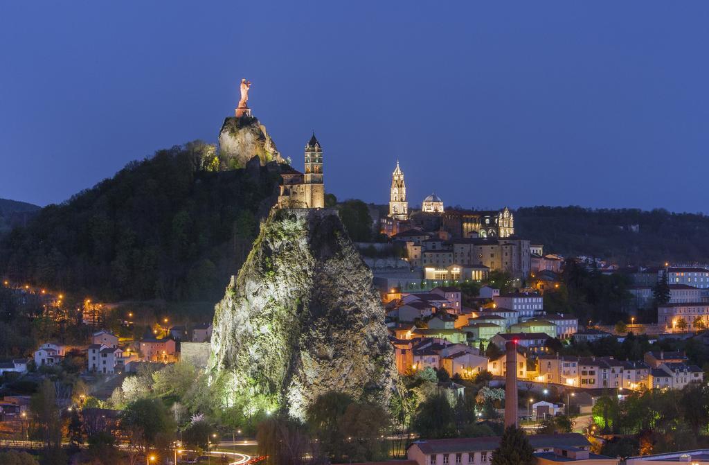 Hotel Des Capucins Le Puy-en-Velay Εξωτερικό φωτογραφία