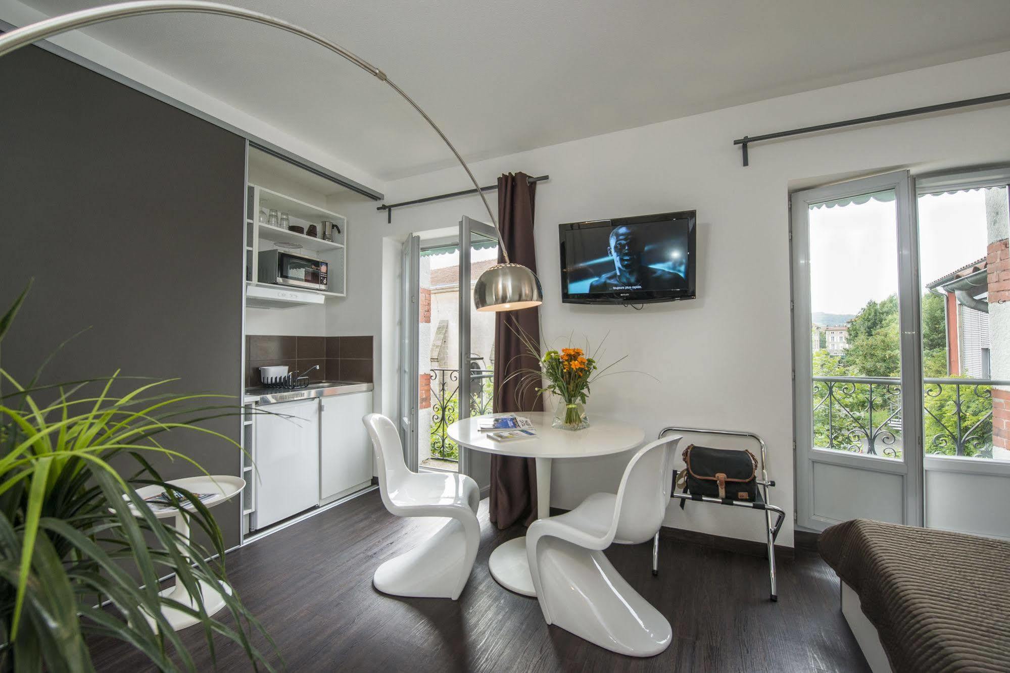 Hotel Des Capucins Le Puy-en-Velay Εξωτερικό φωτογραφία